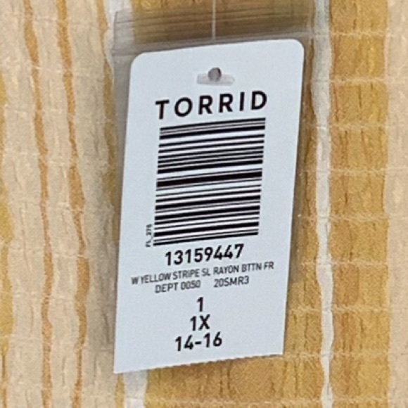 🦆Torrid:Yellow Stripe Button Tank - Picture 6 of 7